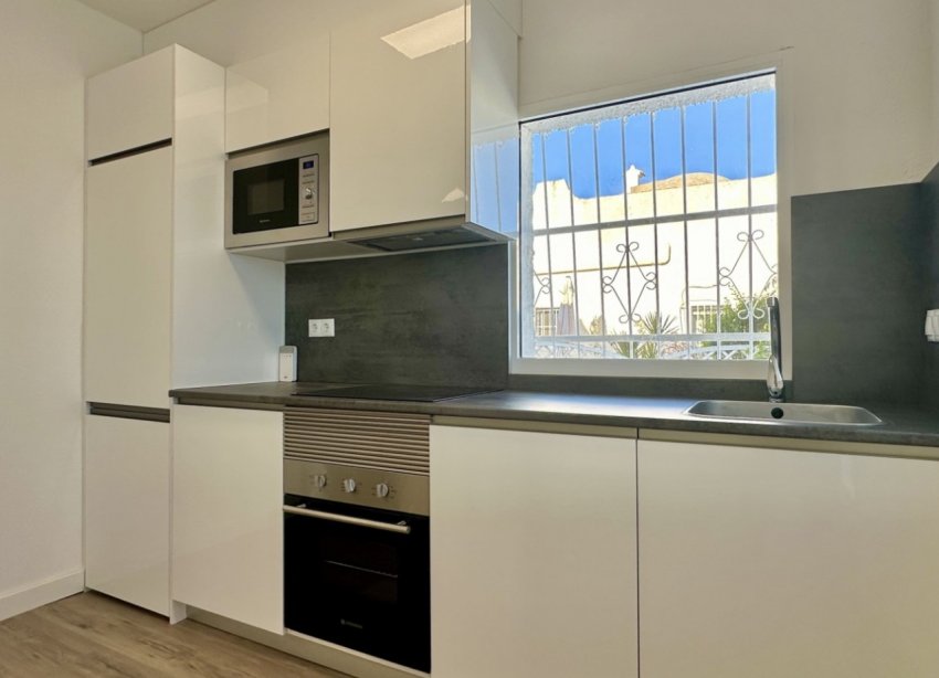 Resale - Bungalow - Orihuela Costa - Las Filipinas