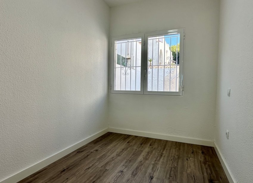 Resale - Bungalow - Orihuela Costa - Las Filipinas