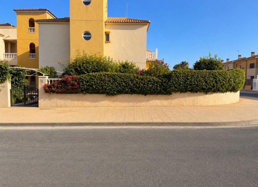 Resale - Bungalow - Orihuela Costa - Lomas de Cabo Roig