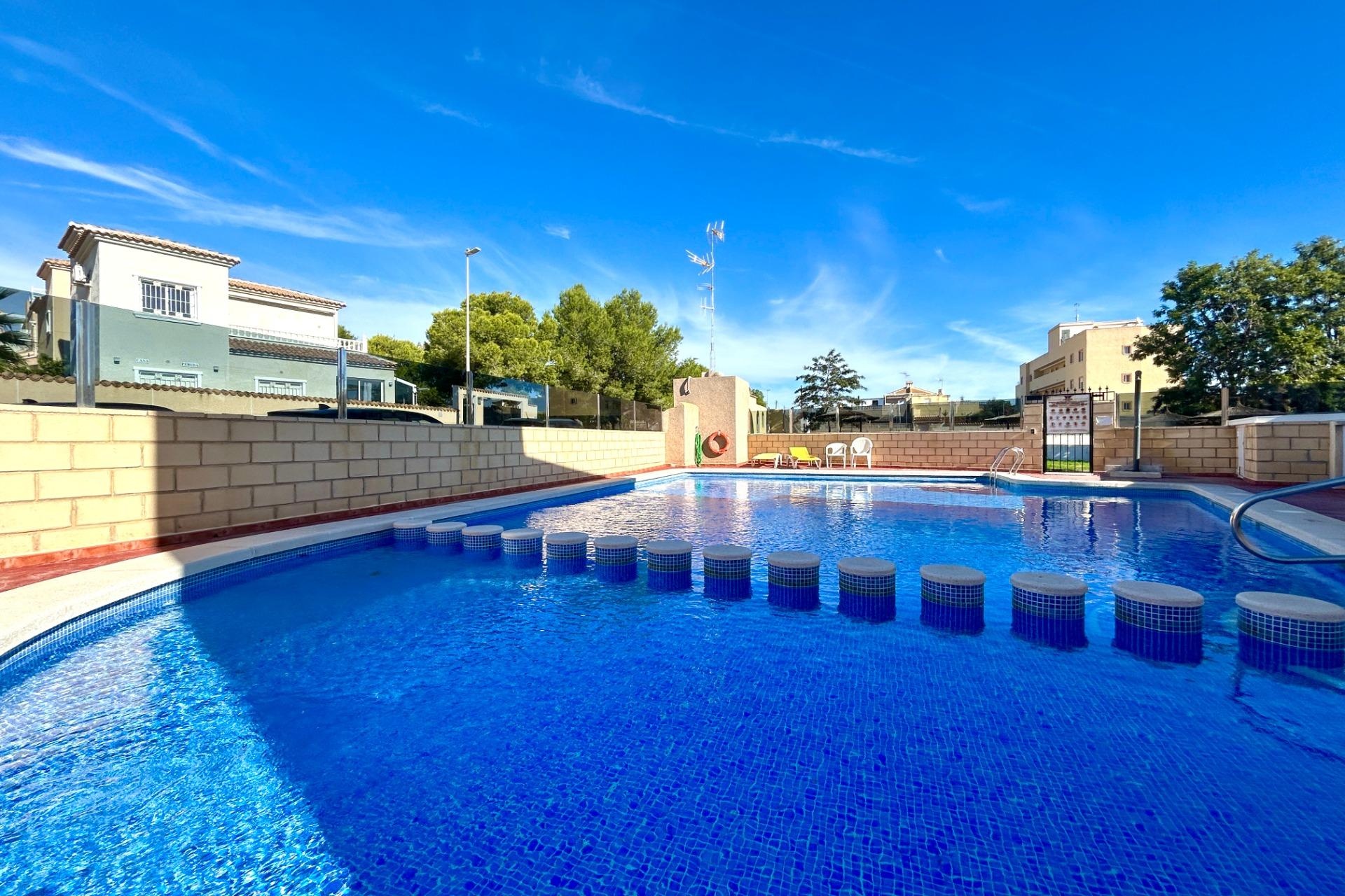 Resale - Bungalow - Orihuela Costa - Lomas de Don Juan