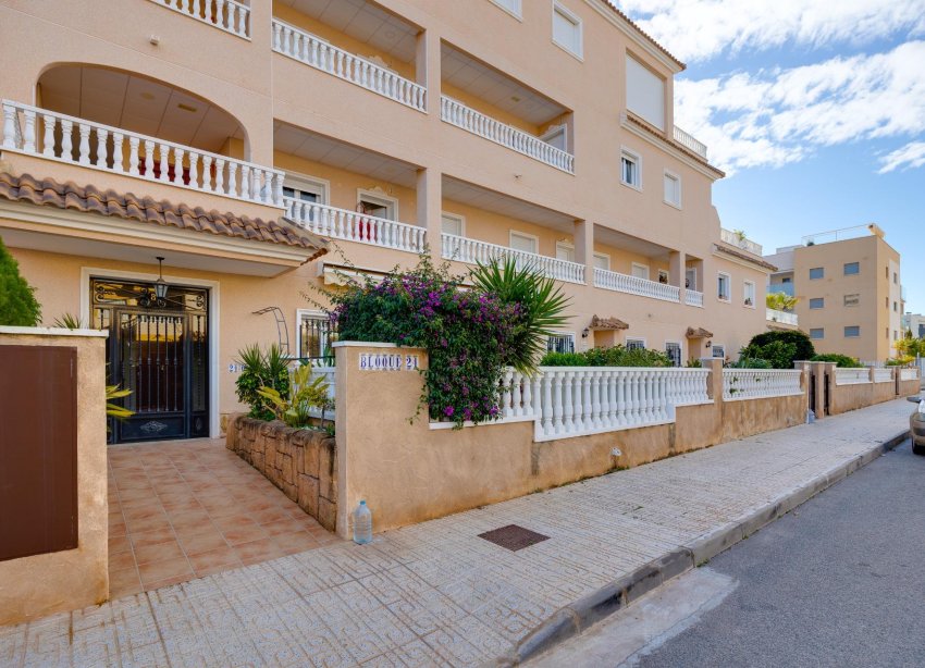 Resale - Bungalow - Orihuela Costa - Los Dolses