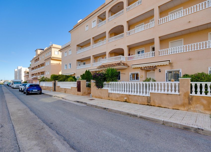 Resale - Bungalow - Orihuela Costa - Los Dolses