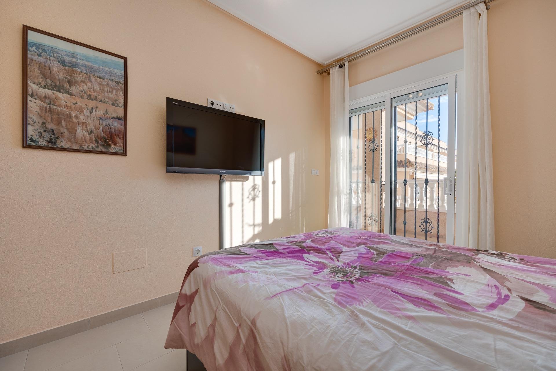 Resale - Bungalow - Orihuela Costa - Los Dolses