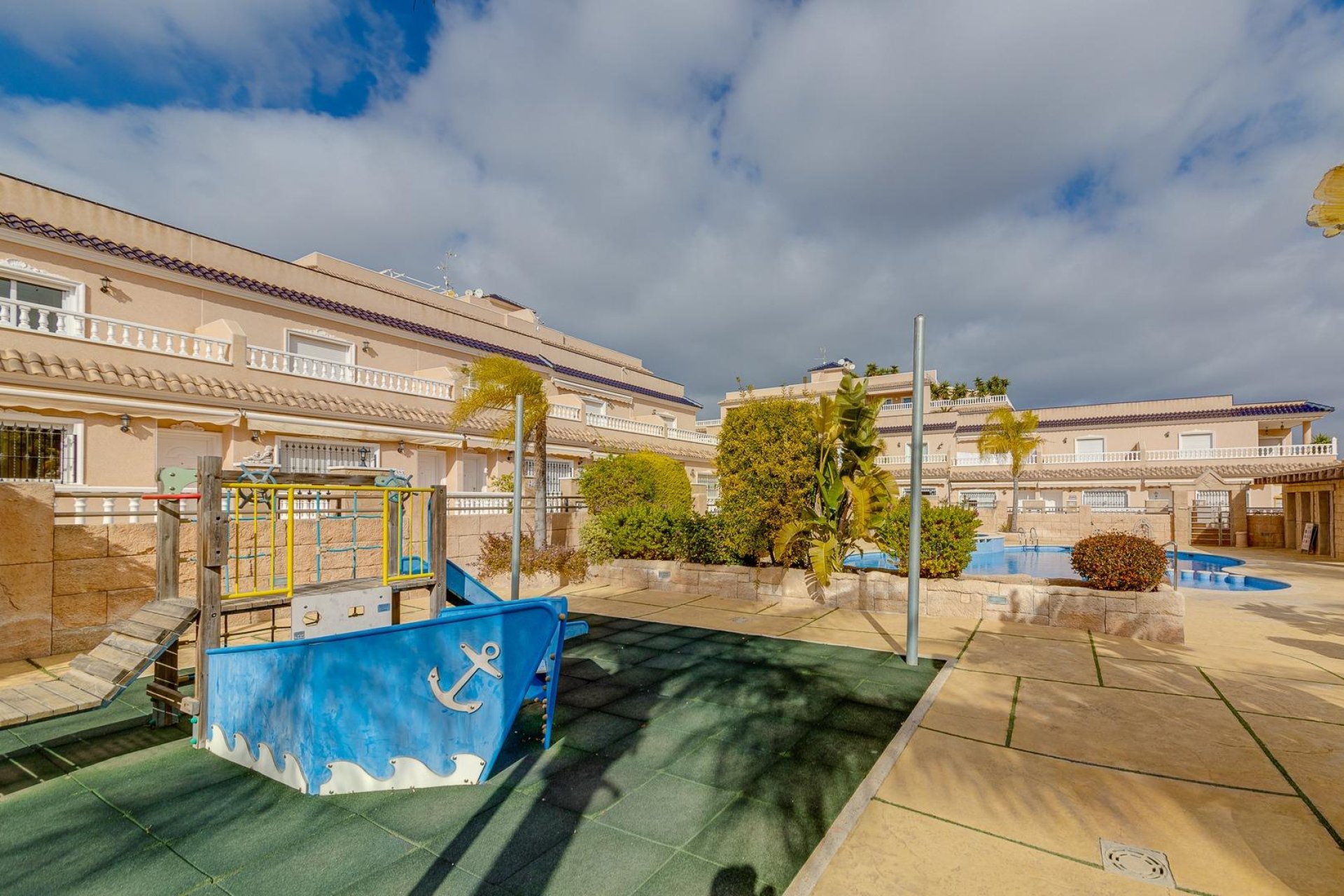 Resale - Bungalow - Orihuela Costa - Los Dolses