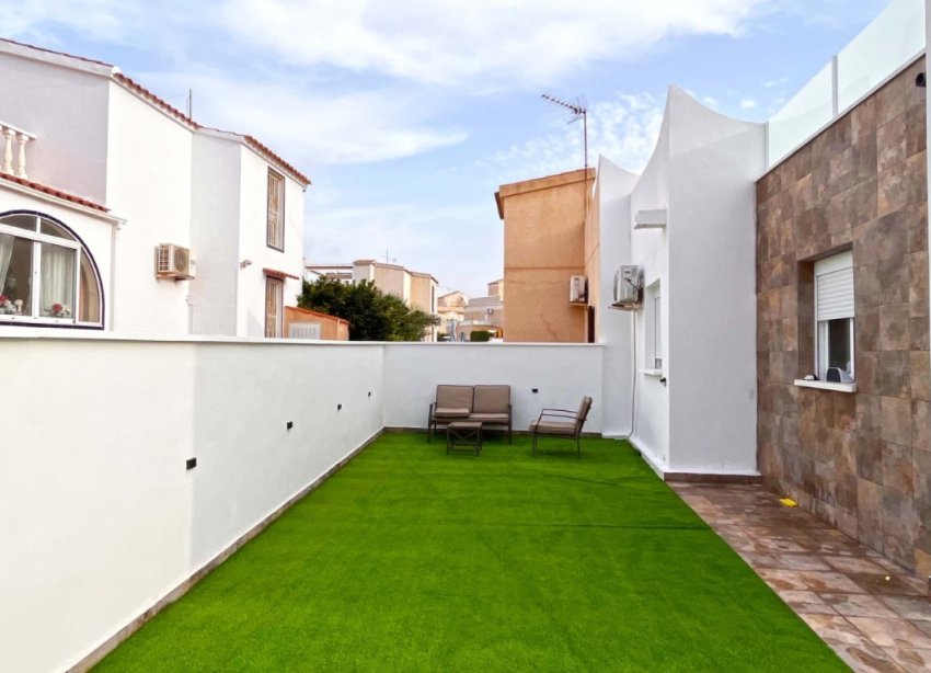 Resale - Bungalow - Orihuela Costa - Playa Flamenca