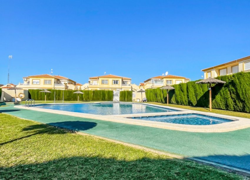 Resale - Bungalow - Orihuela Costa - Playa Flamenca