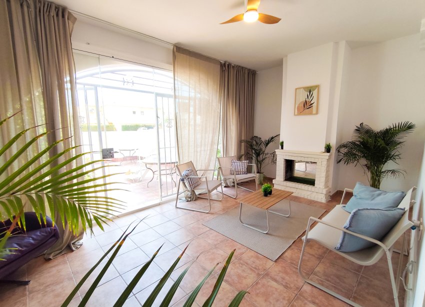 Resale - Bungalow - Orihuela Costa - Playa Flamenca