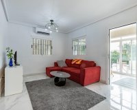 Resale - Bungalow - Orihuela Costa - Punta Prima