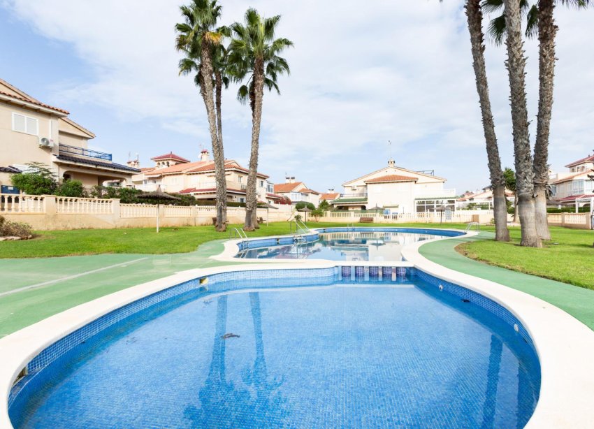 Resale - Bungalow - Orihuela Costa - Punta Prima