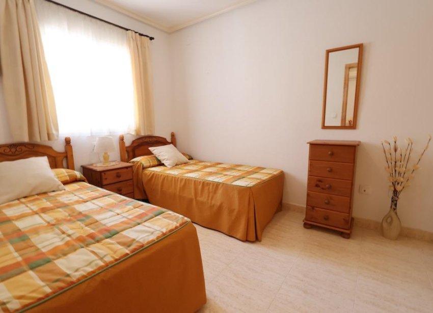 Resale - Bungalow - Orihuela Costa - Punta Prima
