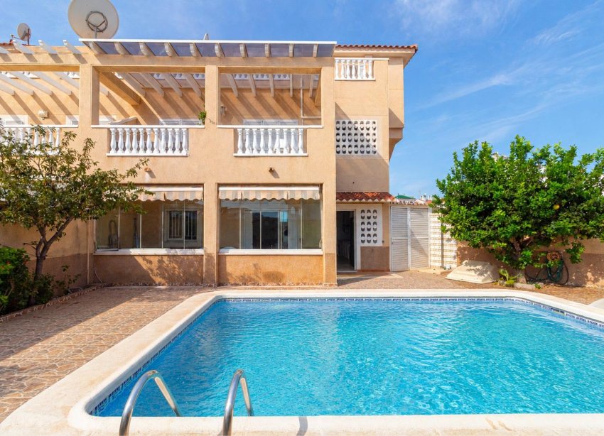 Resale - Bungalow - Orihuela Costa - Punta Prima