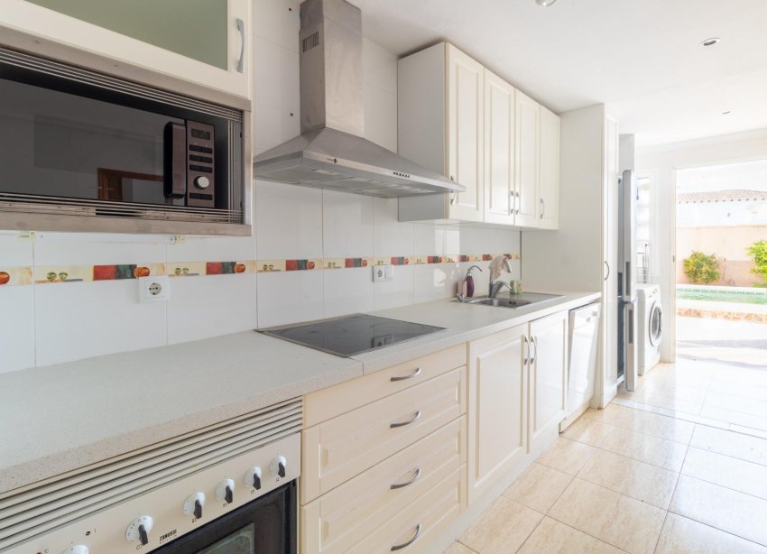 Resale - Bungalow - Orihuela Costa - Punta Prima