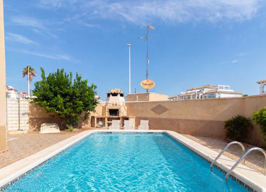 Resale - Bungalow - Orihuela Costa - Punta Prima
