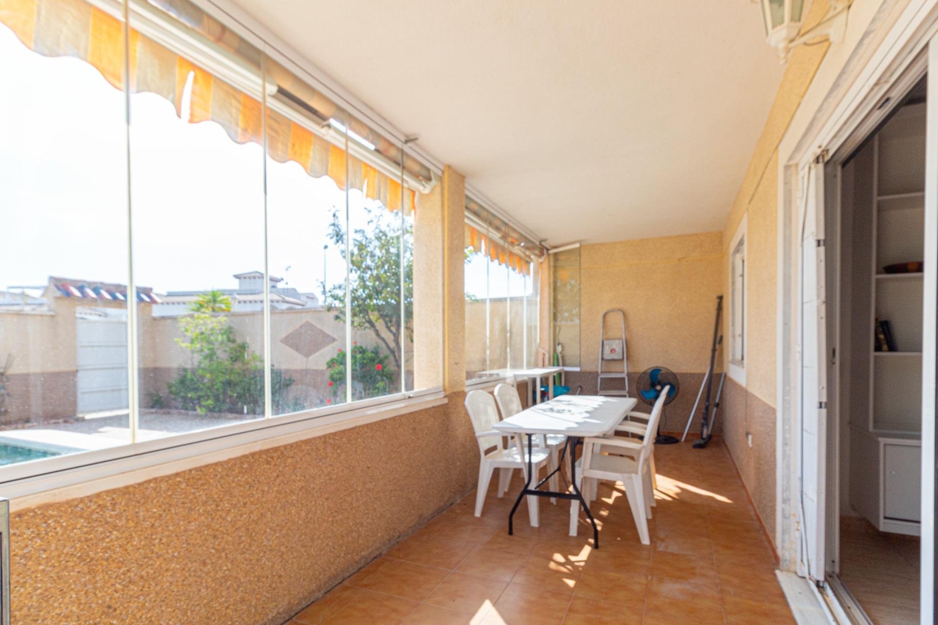Resale - Bungalow - Orihuela Costa - Punta Prima