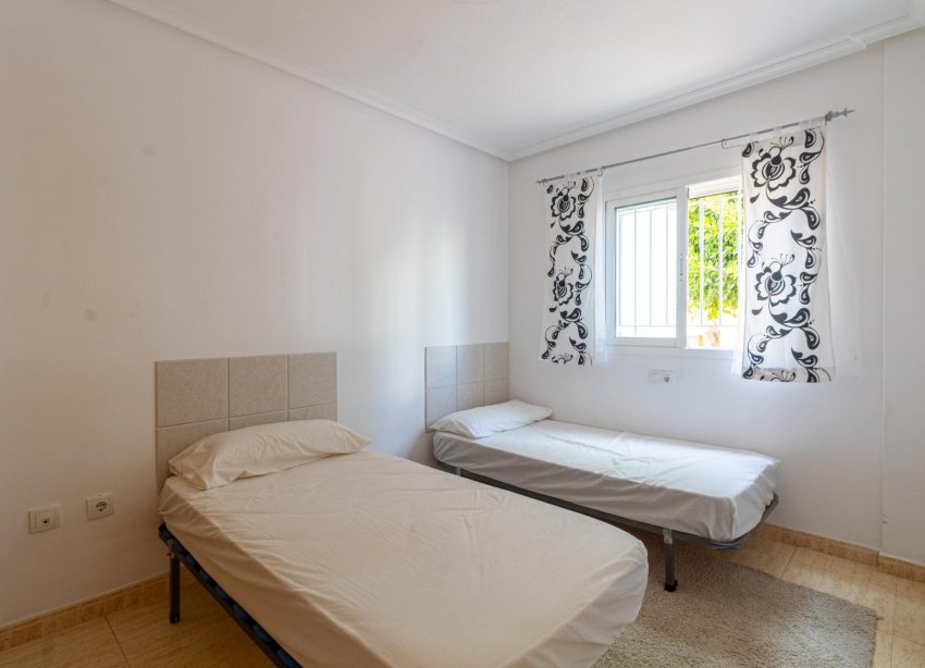 Resale - Bungalow - Orihuela Costa - Punta Prima