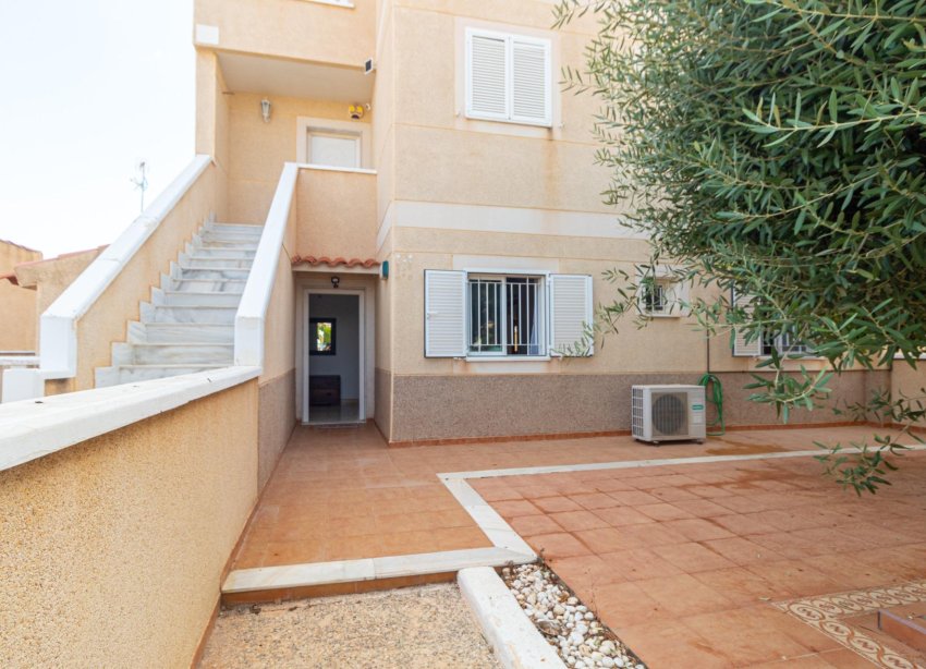 Resale - Bungalow - Orihuela Costa - Punta Prima