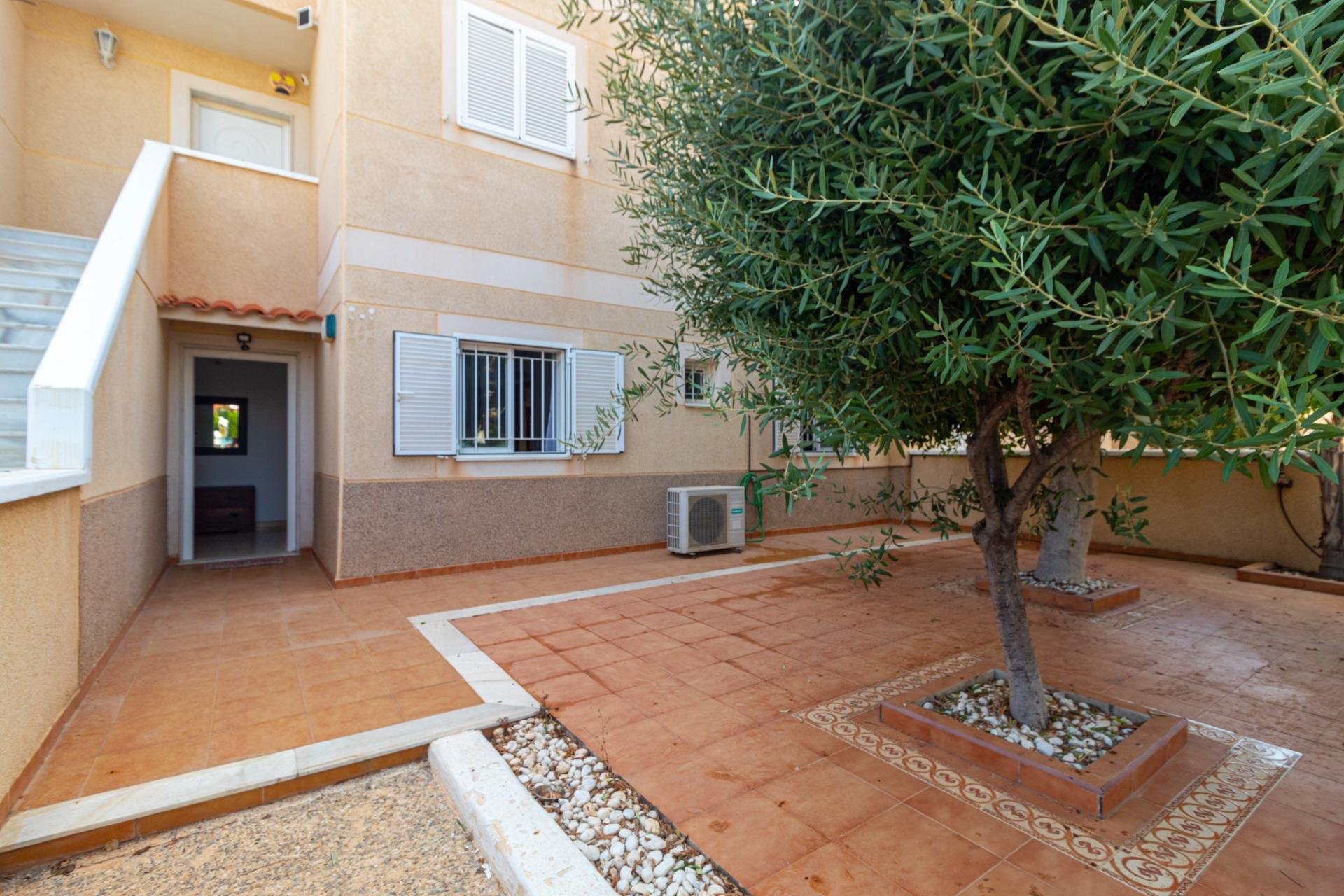 Resale - Bungalow - Orihuela Costa - Punta Prima