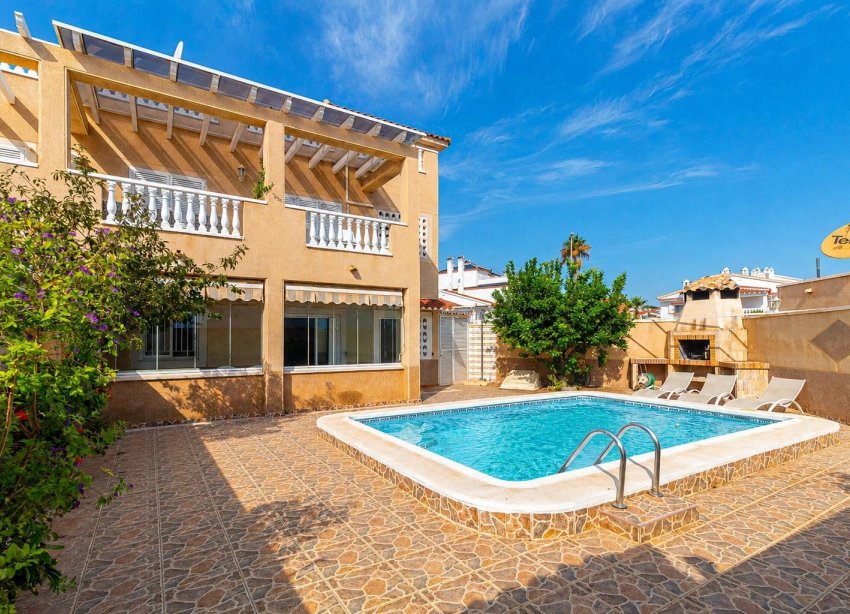 Resale - Bungalow - Orihuela Costa - Punta Prima