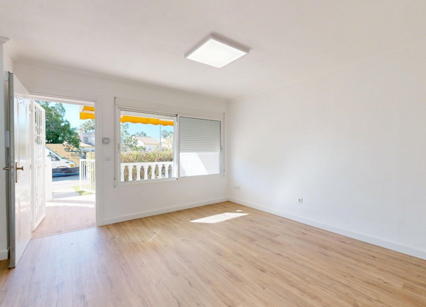 Resale - Bungalow - Orihuela Costa - Villamartín