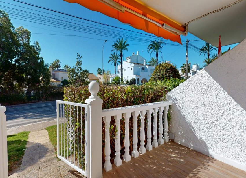 Resale - Bungalow - Orihuela Costa - Villamartín