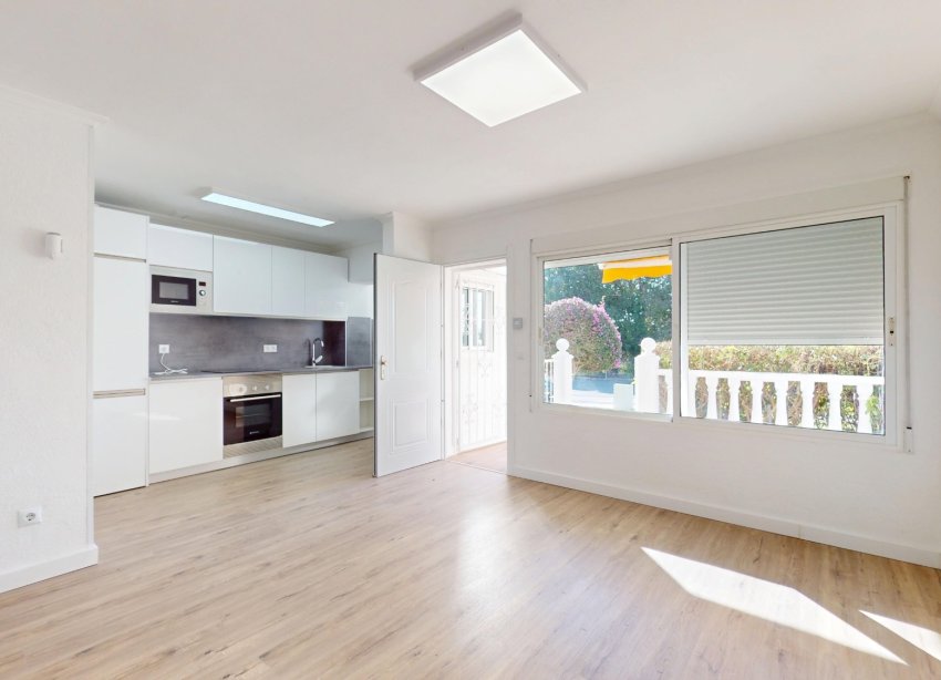 Resale - Bungalow - Orihuela Costa - Villamartín