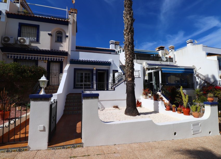 Resale - Bungalow - Orihuela Costa - Villamartín