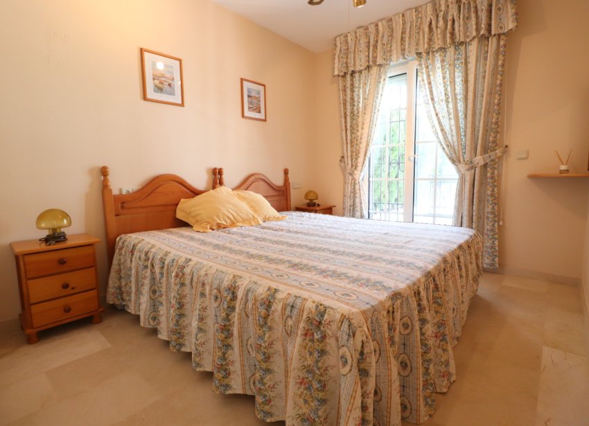 Resale - Bungalow - Orihuela Costa - Villamartín