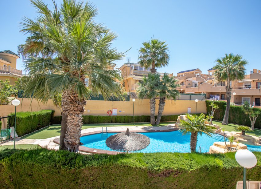 Resale - Bungalow - Orihuela Costa - Villamartín