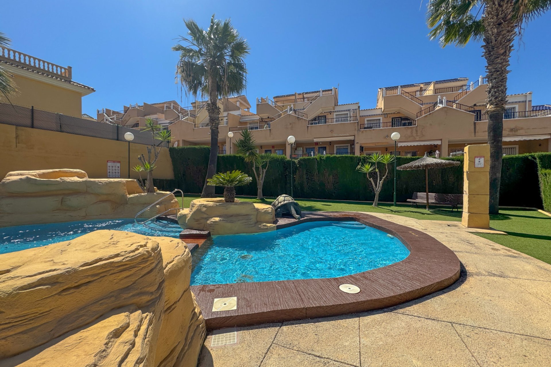 Resale - Bungalow - Orihuela Costa - Villamartín
