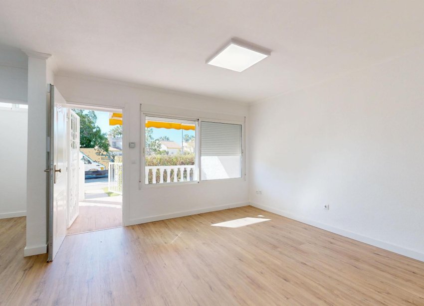 Resale - Bungalow - Orihuela Costa - Villamartín