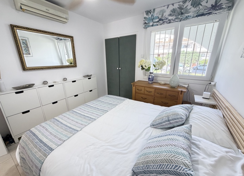 Resale - Bungalow - Orihuela Costa - Villamartín