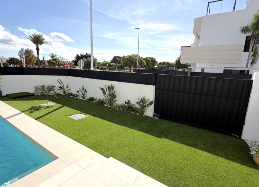 Resale - Bungalow - Pilar de la Horadada - Costa Blanca Sur