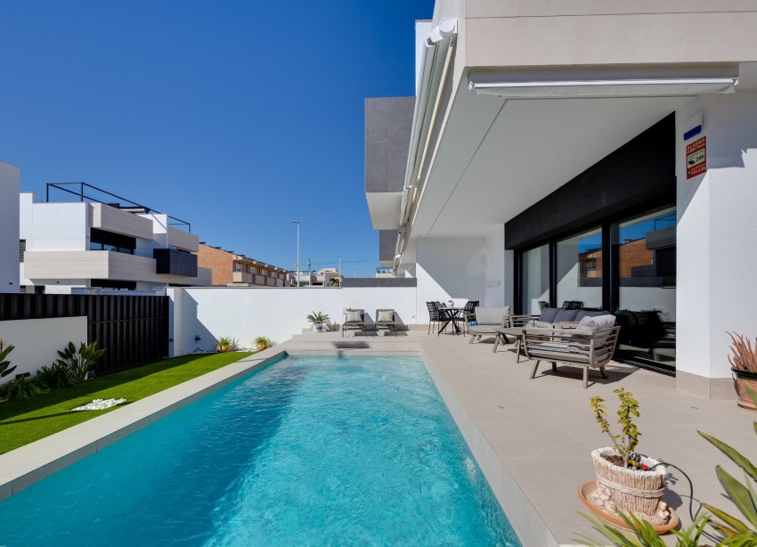 Resale - Bungalow - Pilar de la Horadada - Costa Blanca Sur