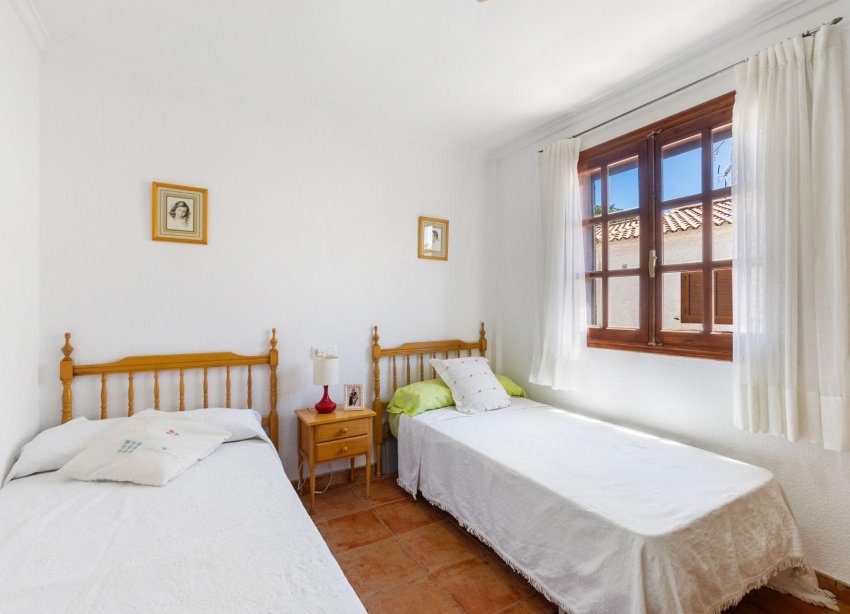 Resale - Bungalow - Pilar de la Horadada - Mil Palmeras