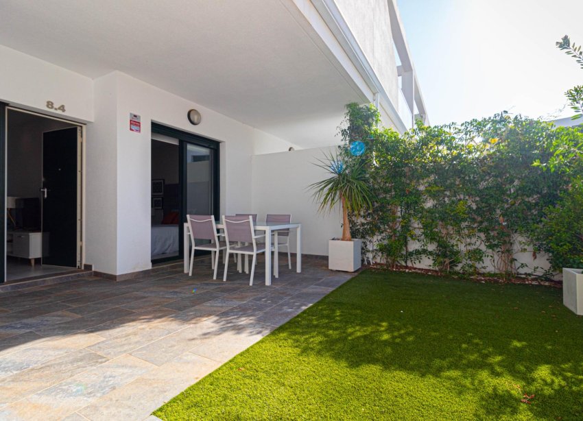 Resale - Bungalow - Pilar de la Horadada - Mil Palmeras