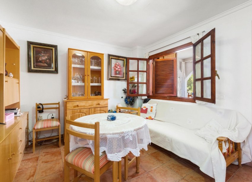 Resale - Bungalow - Pilar de la Horadada - Mil Palmeras