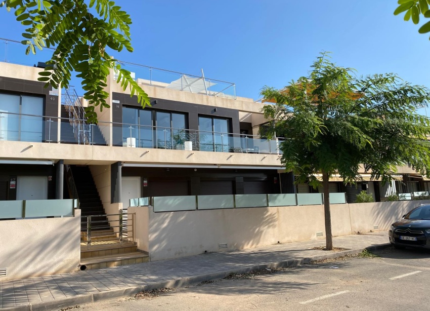 Resale - Bungalow - Pilar de la Horadada - Mil Palmeras