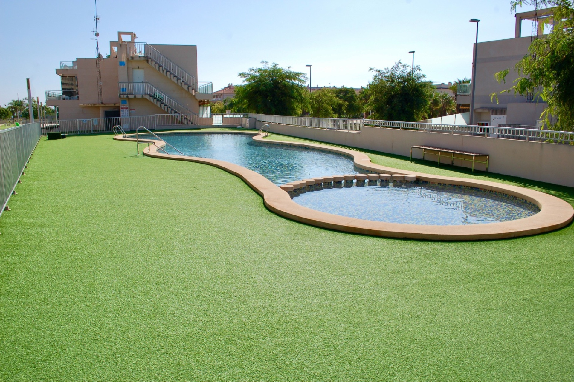 Resale - Bungalow - Pilar de la Horadada - Mil Palmeras