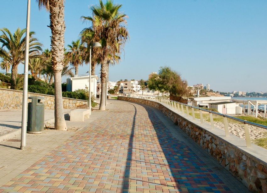 Resale - Bungalow - Pilar de la Horadada - Mil Palmeras