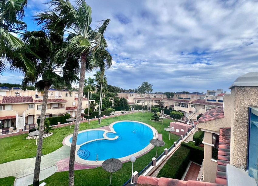 Resale - Bungalow - Pilar de la Horadada - RioMar