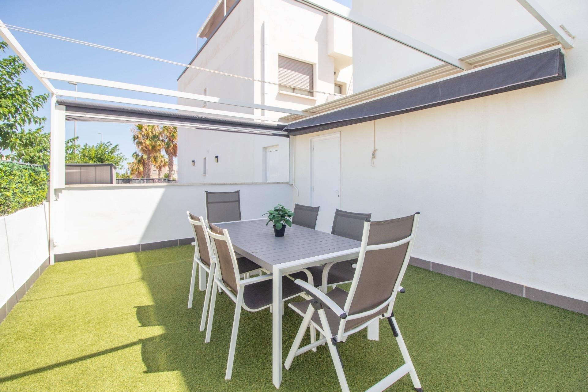 Resale - Bungalow - Pilar de la Horadada - Torre de la Horadada