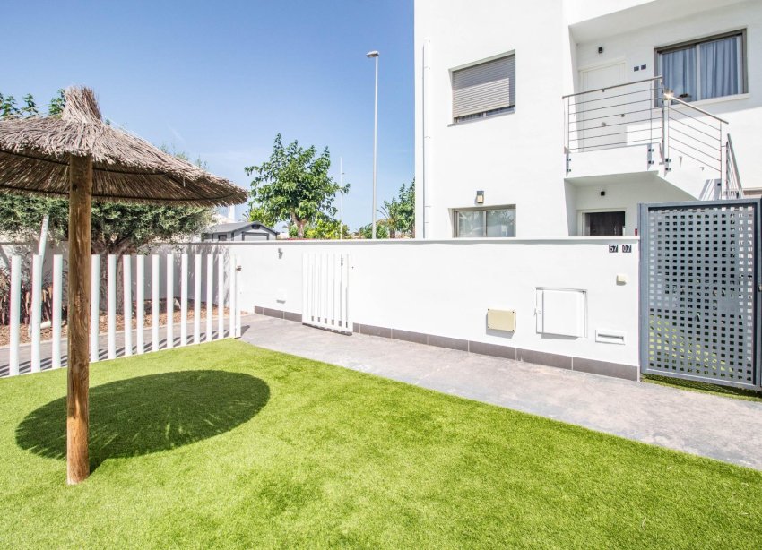 Resale - Bungalow - Pilar de la Horadada - Torre de la Horadada
