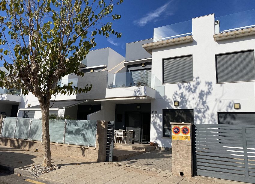 Resale - Bungalow - Pilar de la Horadada - Zona Pueblo