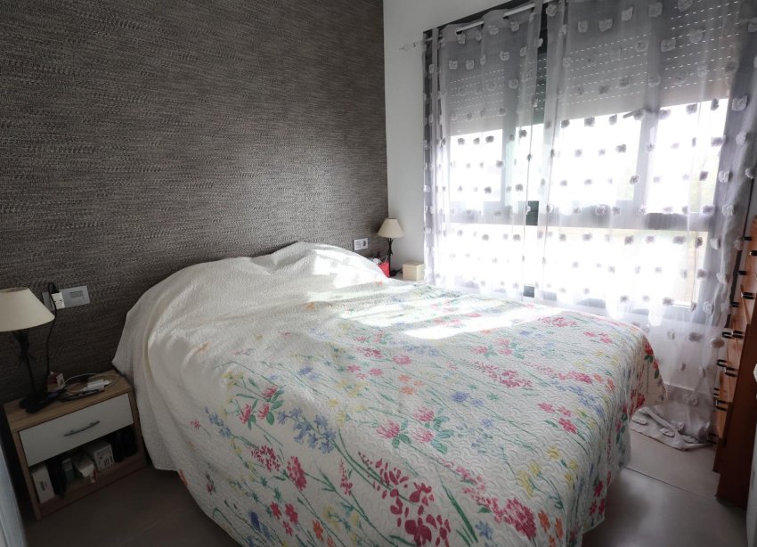 Resale - Bungalow - Pilar de la Horadada - Zona Pueblo