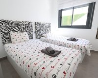 Resale - Bungalow - Pilar de la Horadada - Zona Pueblo