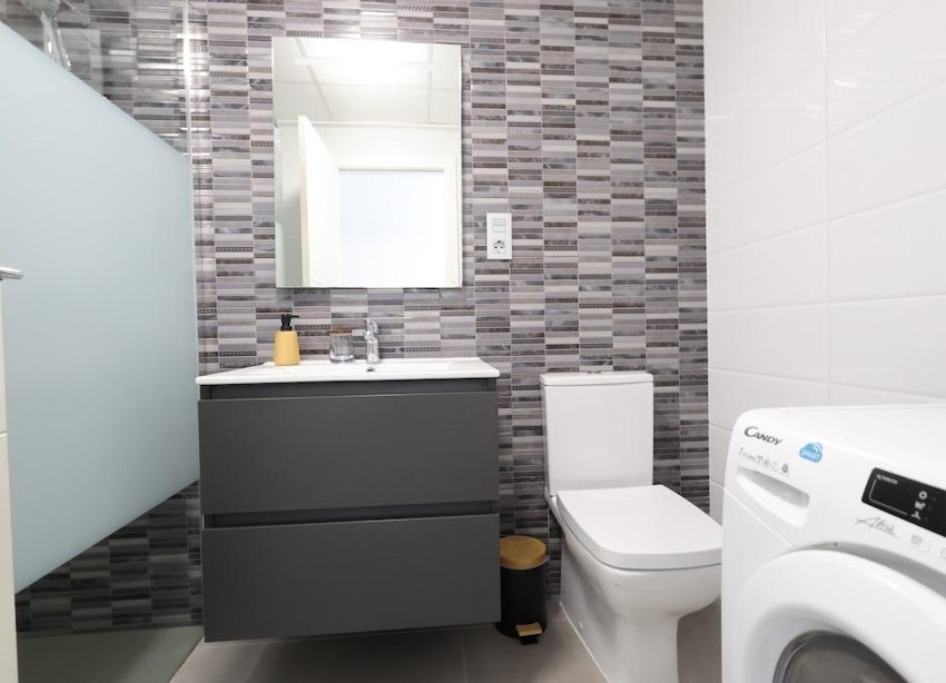 Resale - Bungalow - Pilar de la Horadada - Zona Pueblo