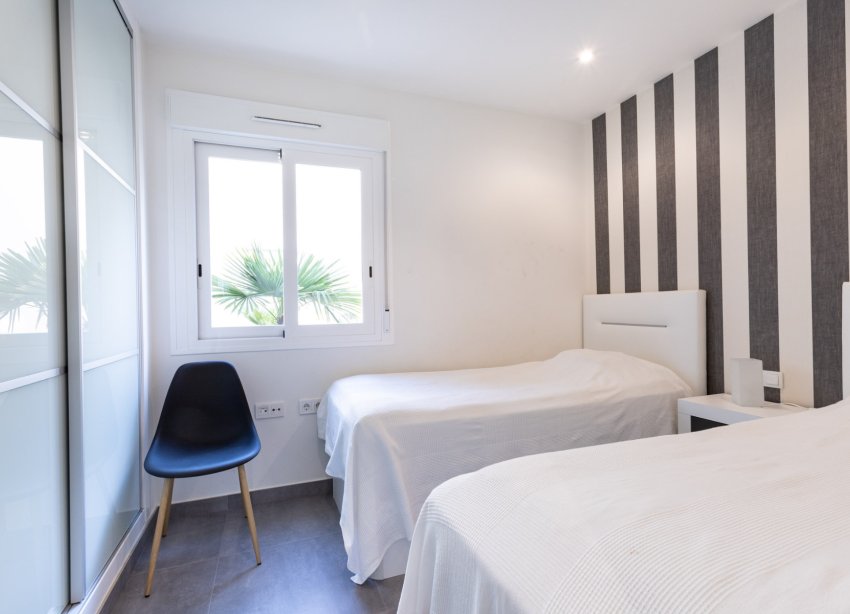 Resale - Bungalow - Torrevieja - Aguas Nuevas