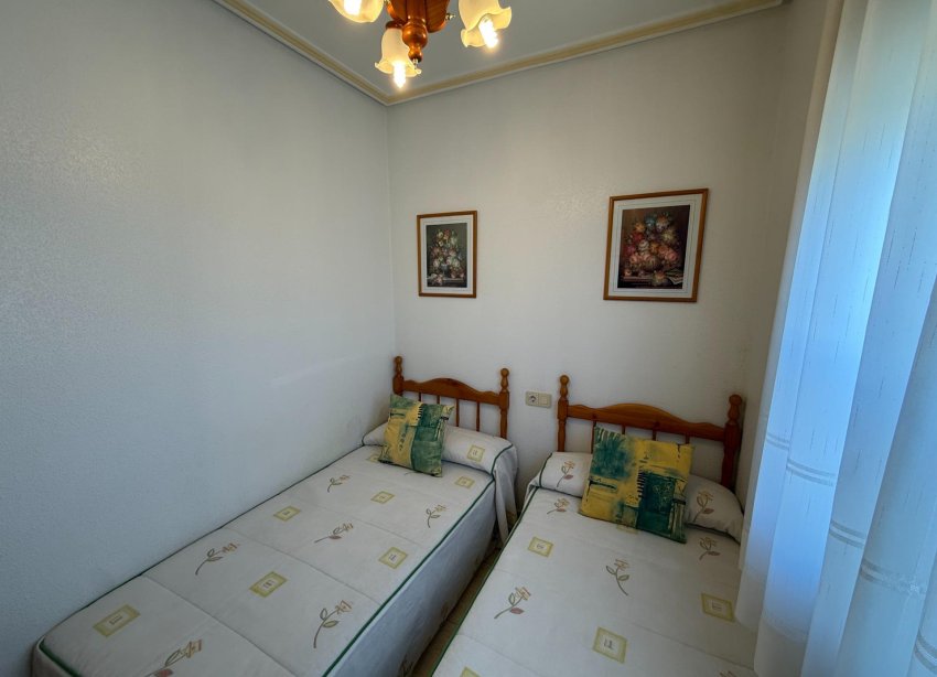 Resale - Bungalow - Torrevieja - Aguas Nuevas