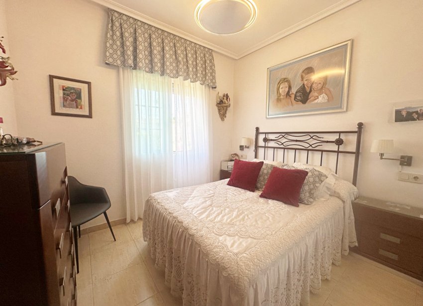Resale - Bungalow - Torrevieja - Aguas Nuevas