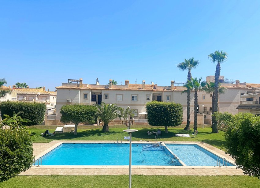Resale - Bungalow - Torrevieja - Aguas Nuevas